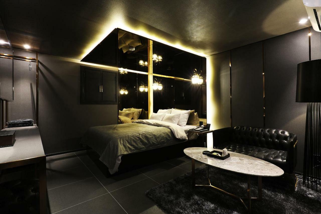 The Gray Hotel